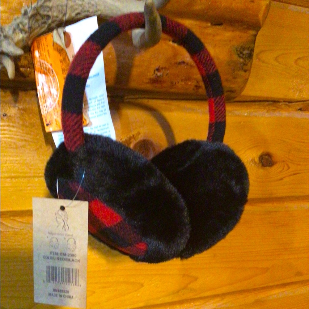 C.c black and red ear muffs